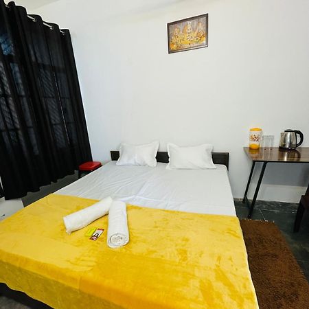 Ayodhya Shree Balaji Homestay מראה חיצוני תמונה