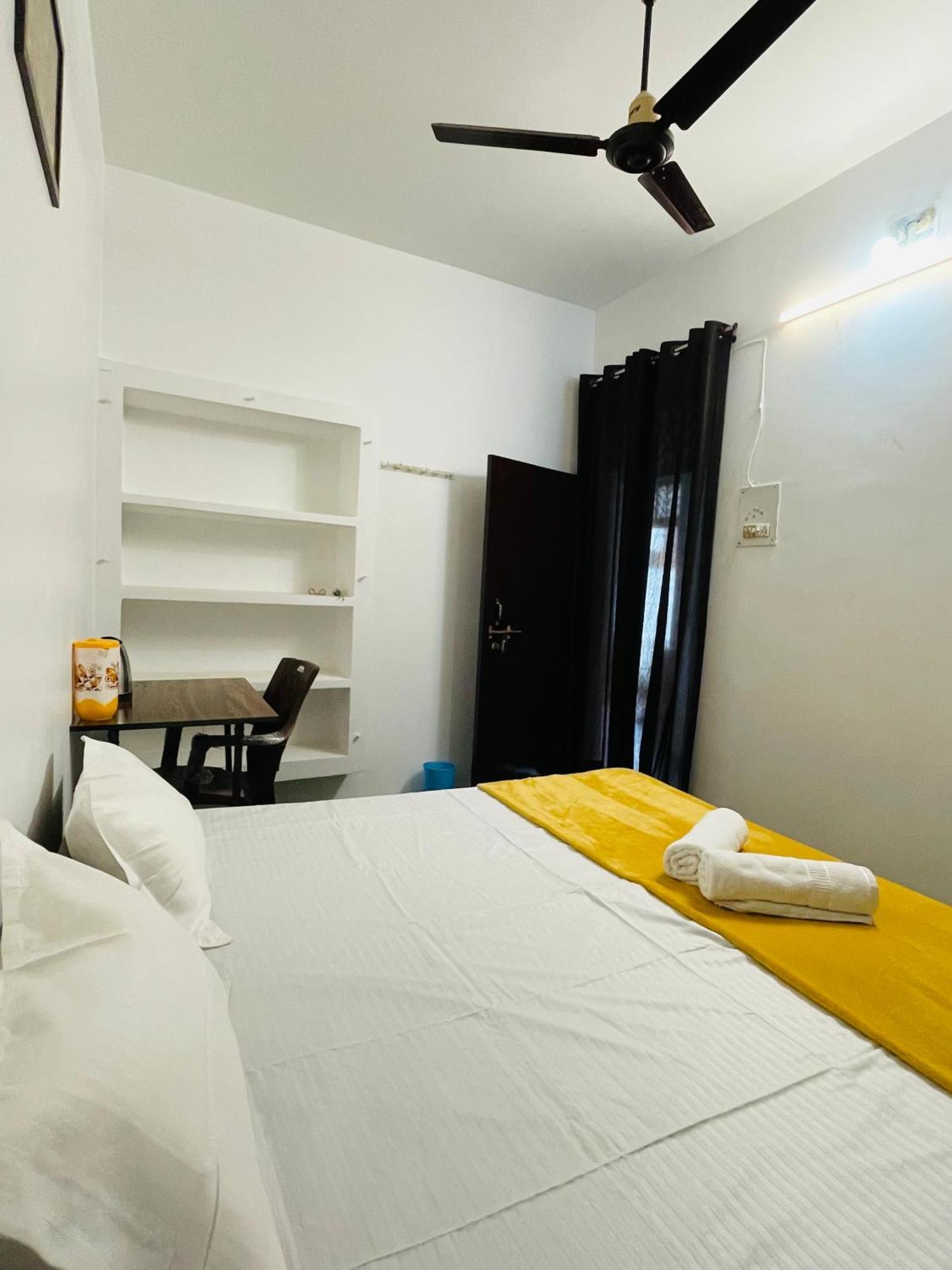 Ayodhya Shree Balaji Homestay מראה חיצוני תמונה