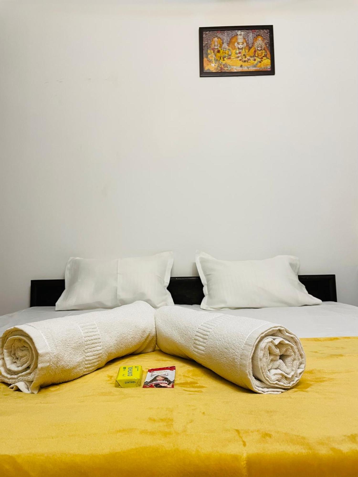 Ayodhya Shree Balaji Homestay מראה חיצוני תמונה
